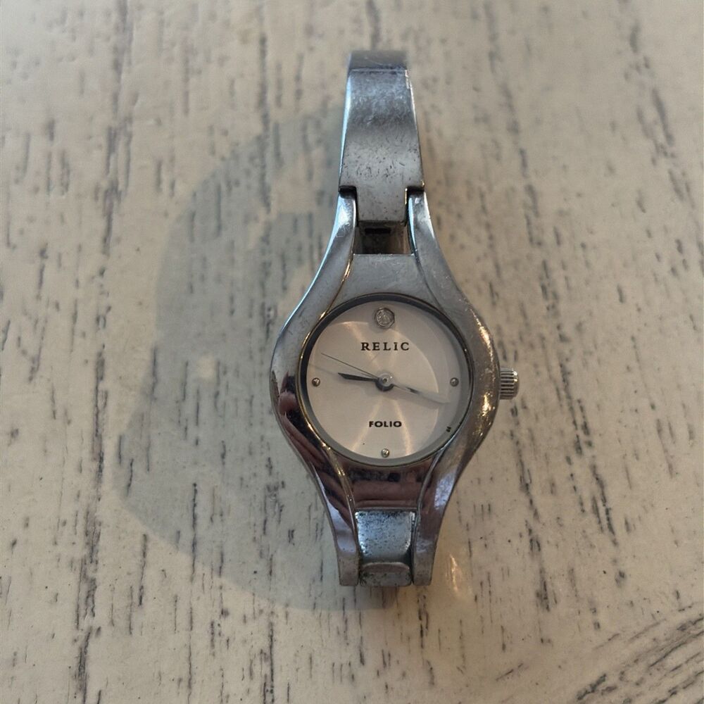 Relic Folio Women Watch Silver Stainless Steel Water Res 30m White Date Quartz